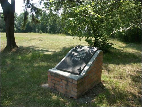 Парк Репихово - табличка в память о Яне Чечёте.